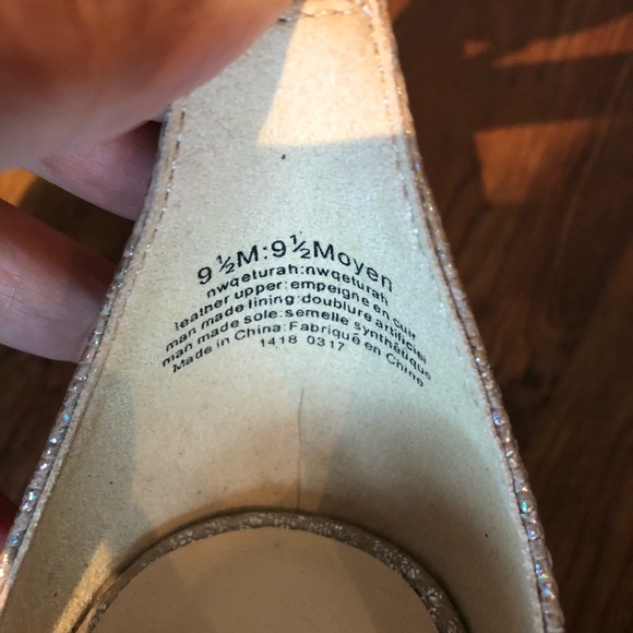 Nine West leather open toe heels, nude and silver, size 9 1/2 - Picture 4 of 6